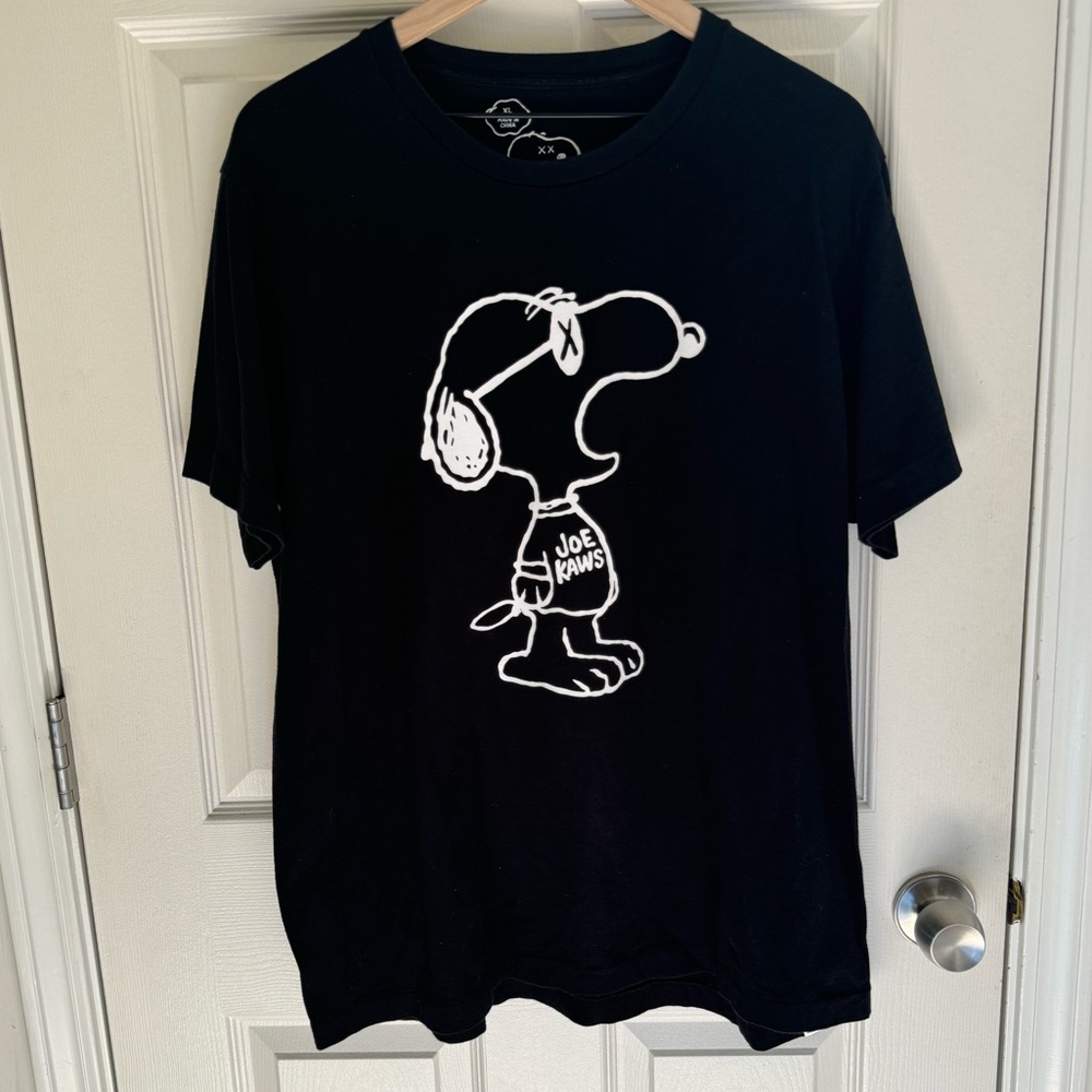 KAWS x Uniqlo x Peanuts Joe Kaws Yawn Outline Tee tshirt streetwear Cool Snoopy